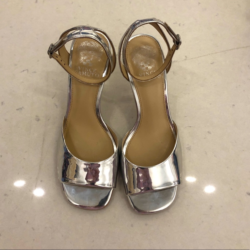Vince Camuto Size 8 Mirrored Silver Leather Sandals